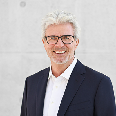 Portrait photo of Martin Höchsmann